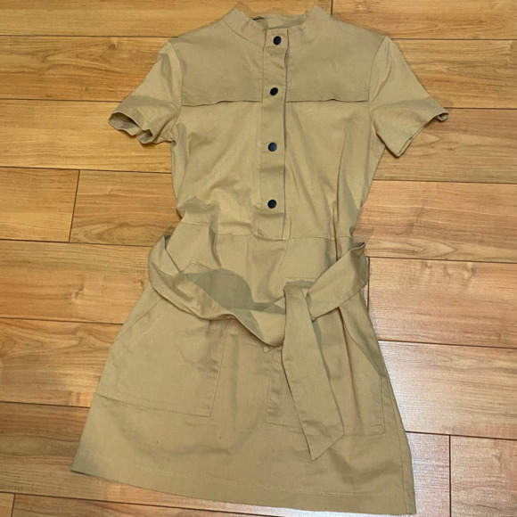 Zara button dress - Picture 1 of 4